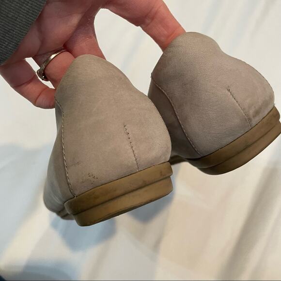 Abeo Grey Leather Laser Cut Round Toe Slip On Flats Womens 7 Comfort Shoes - Picture 9 of 9